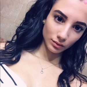 Meet your Posher, Daniela